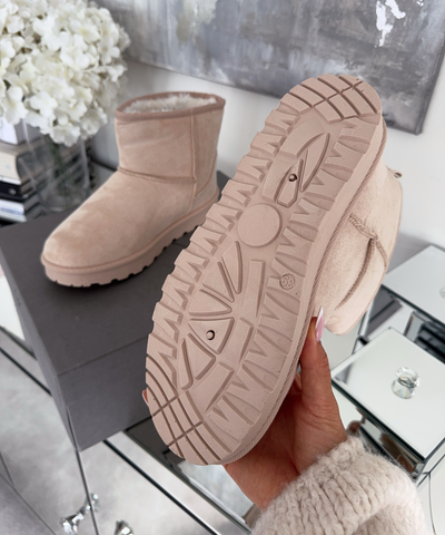 Gefütterte Boots Sana Hoch Beige Ladypolitan ♡