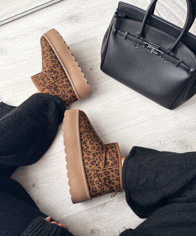 Gefütterte Plateau Boots Nina Leo Ladypolitan ♡