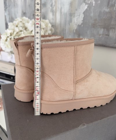Gefütterte Boots Sana Hoch Beige Ladypolitan ♡
