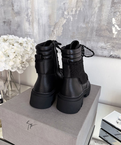 Boots Amali Schwarz  Ladypolitan ♡   