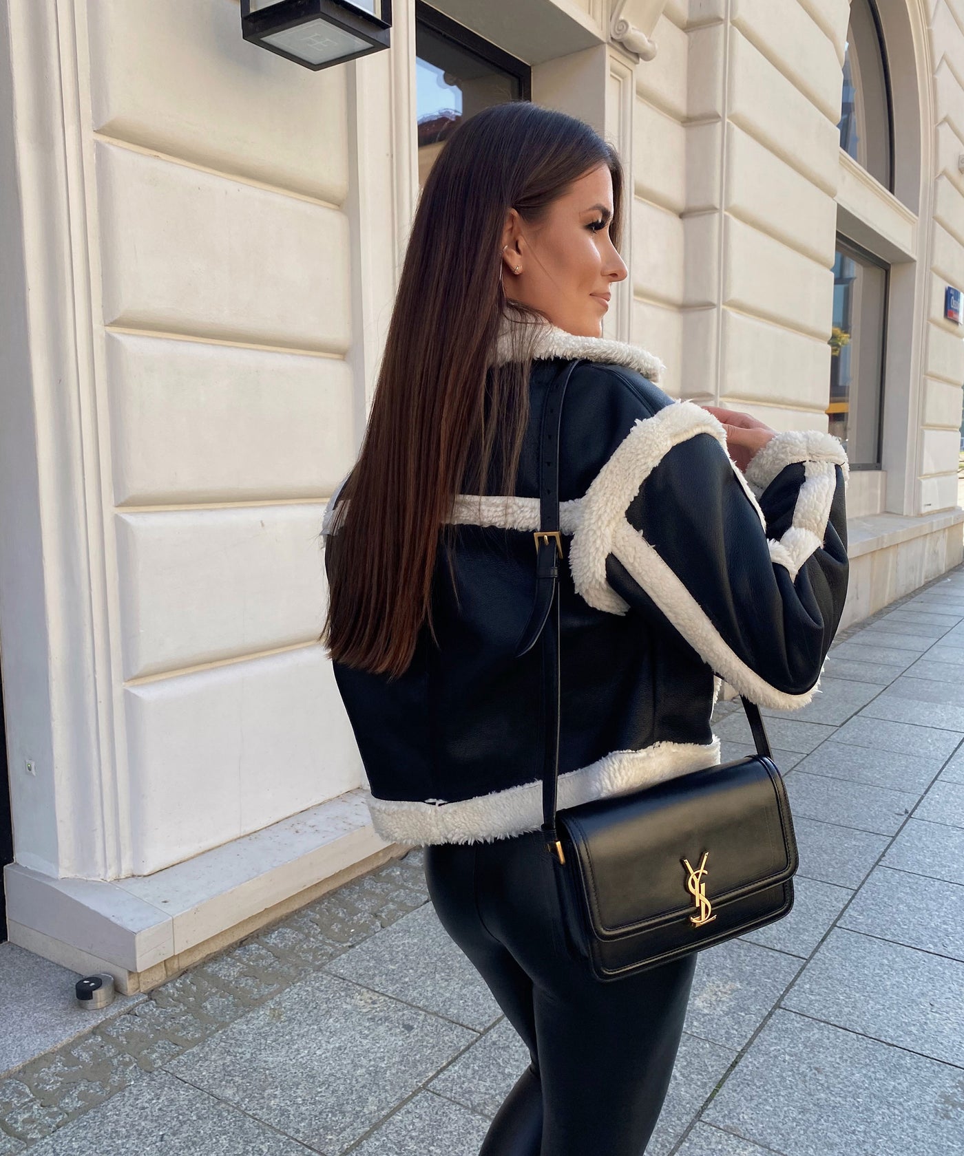 Felljacke Andra Schwarz Weiß  Ladypolitan ♡   