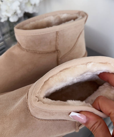 Gefütterte Plateau Boots Nina Beige  Ladypolitan ♡   