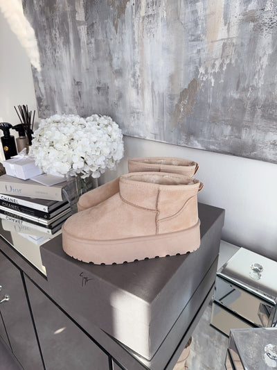 Gefütterte Plateau Boots Nina Beige  Ladypolitan ♡   