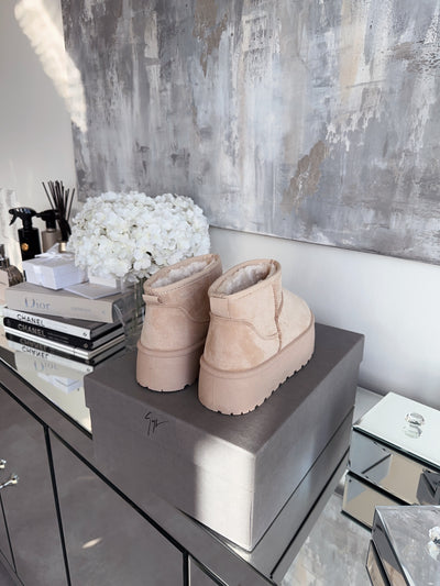 Gefütterte Plateau Boots Nina Beige  Ladypolitan ♡   