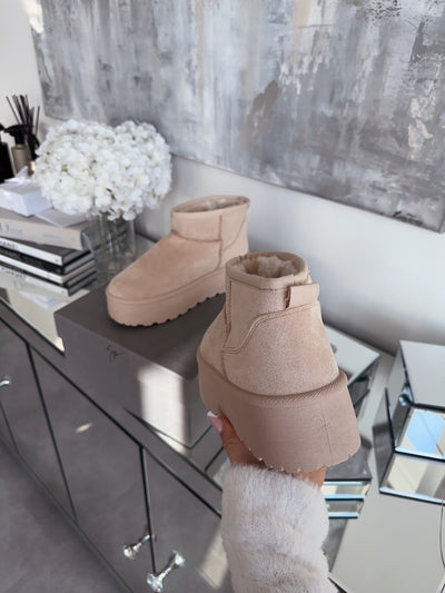 Gefütterte Plateau Boots Nina Beige  Ladypolitan ♡   