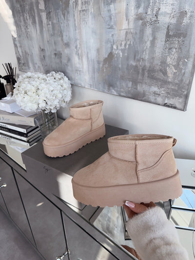 Gefütterte Plateau Boots Nina Beige  Ladypolitan ♡   