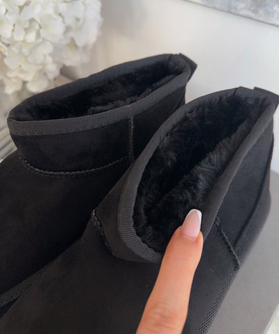 Gefütterte Plateau Boots Nina Schwarz  Ladypolitan ♡   