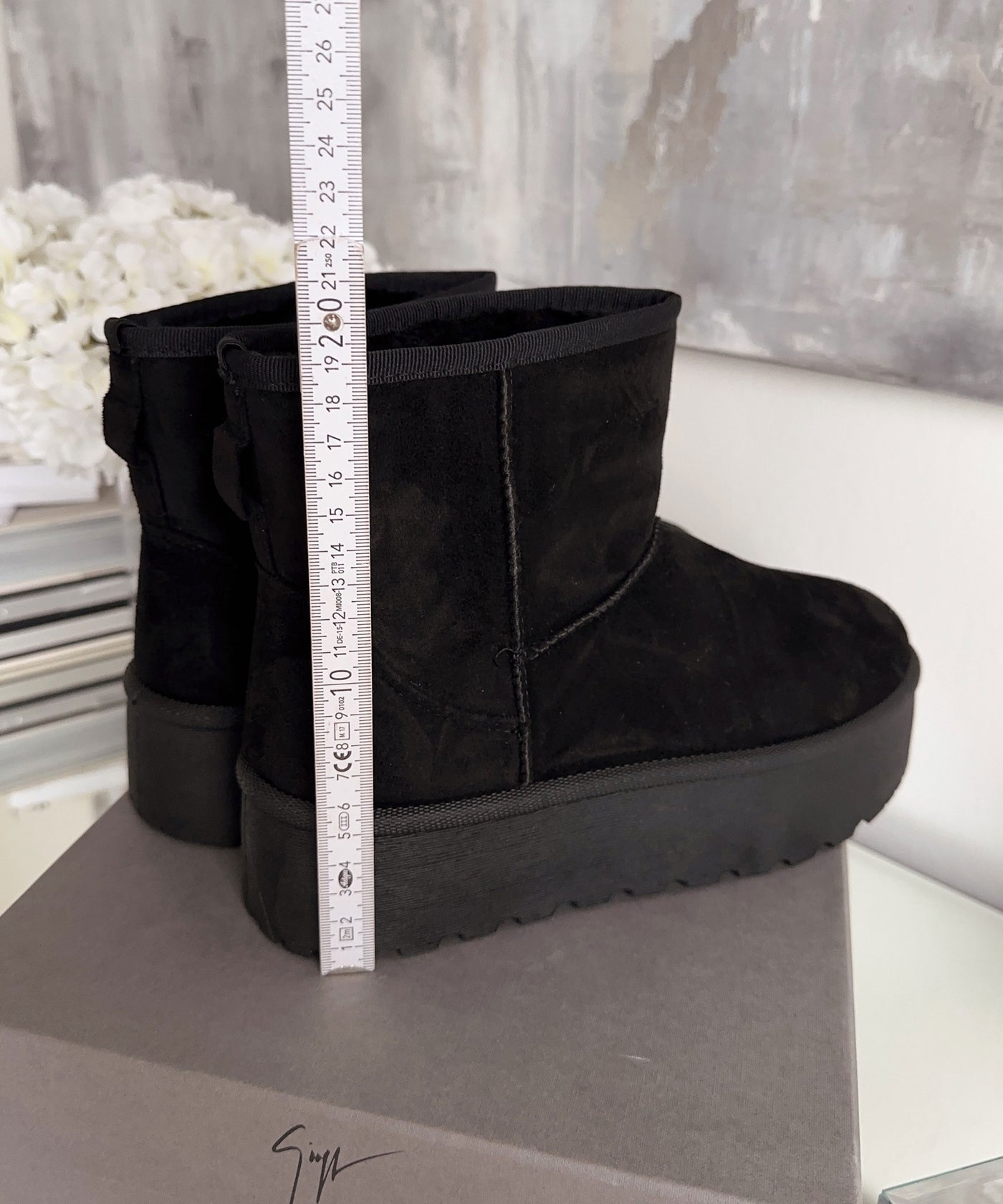 Gefütterte Plateau Boots Railey Hoch Schwarz  Ladypolitan ♡   