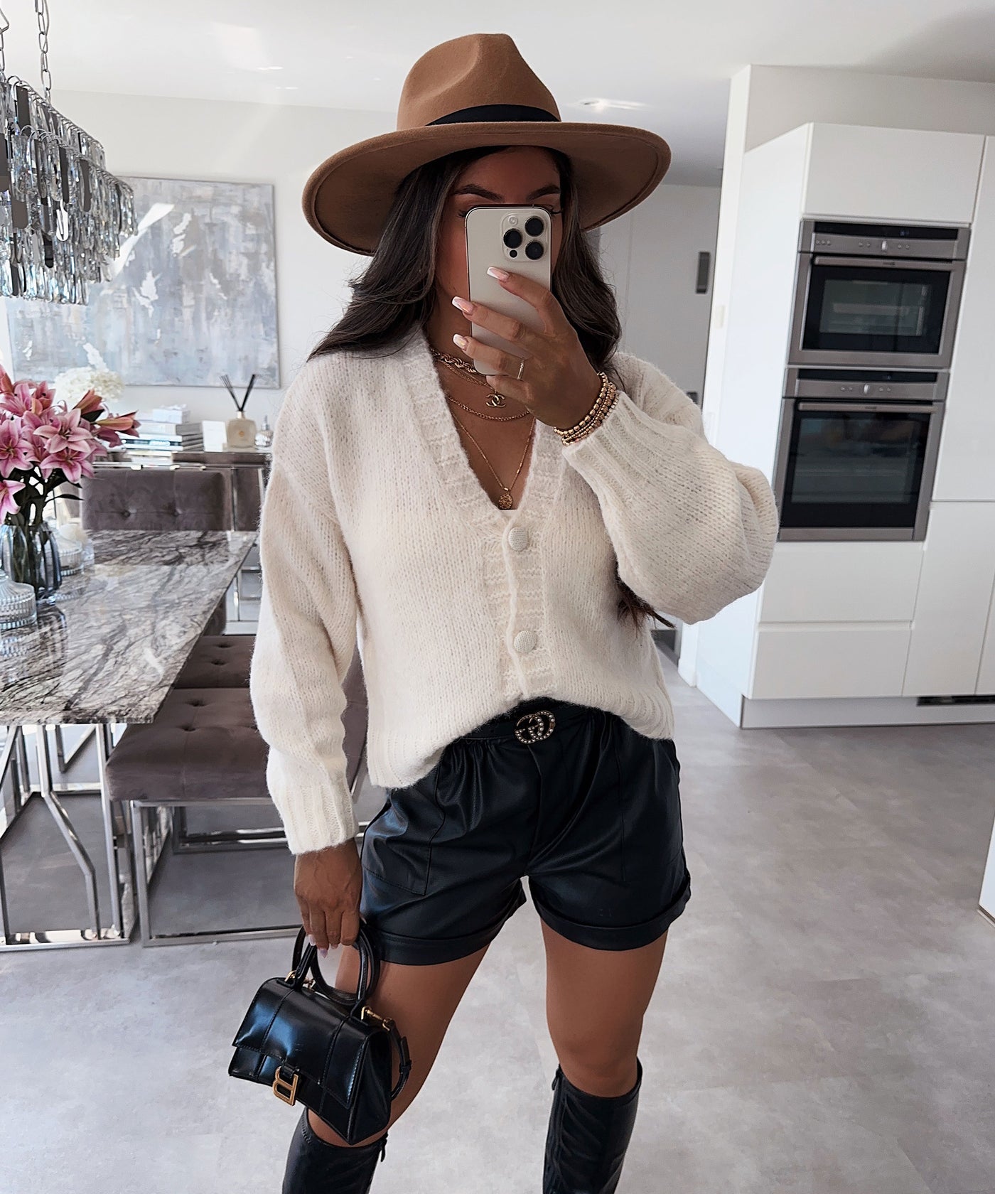 Leder Shorts Malaysia Schwarz  Ladypolitan - Fashion Onlineshop für Damen   