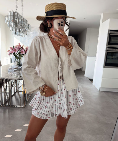 Leinen Bluse mit Schleifen Beige Ladypolitan ♡
