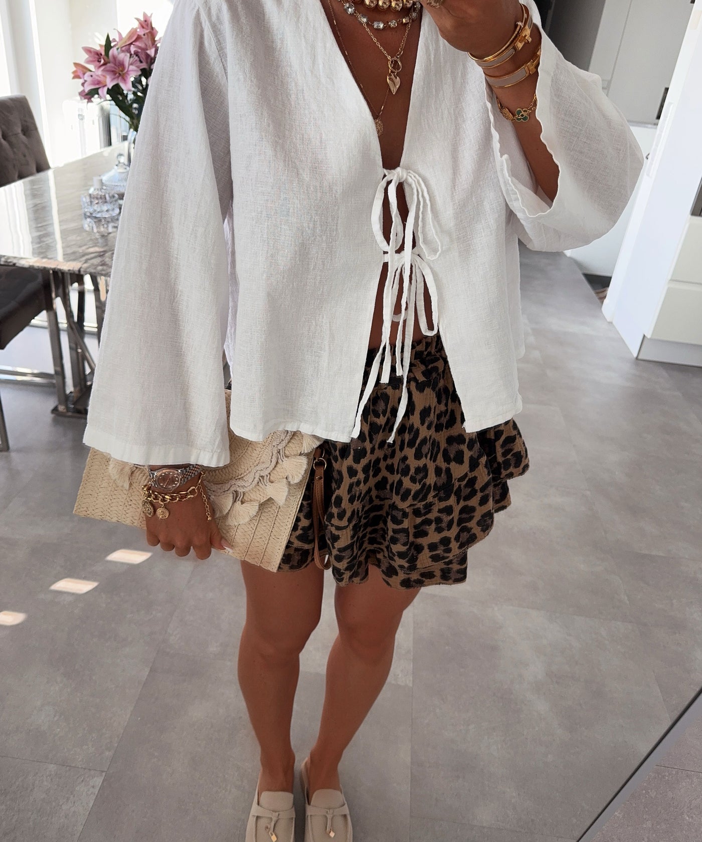 Leinen Bluse mit Schleifen Weiß Ladypolitan ♡