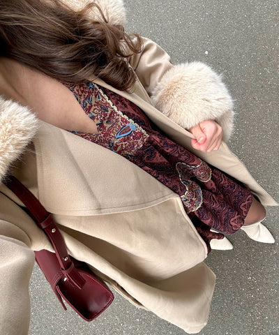 Mantel Jolie mit Felldetails Beige  Ladypolitan ♡   