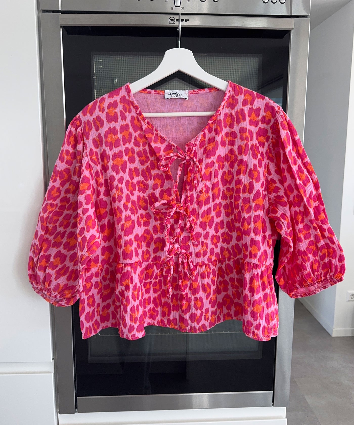 Musselin Bluse Elora Leo Pink Ladypolitan ♡