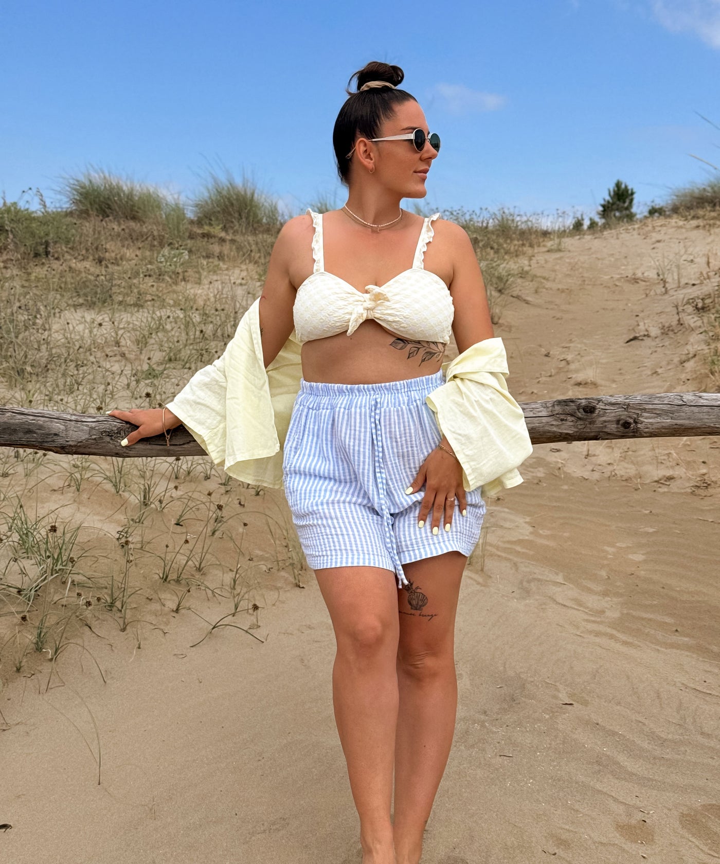 Musselin Shorts Laya Streifen Hellblau Ladypolitan ♡