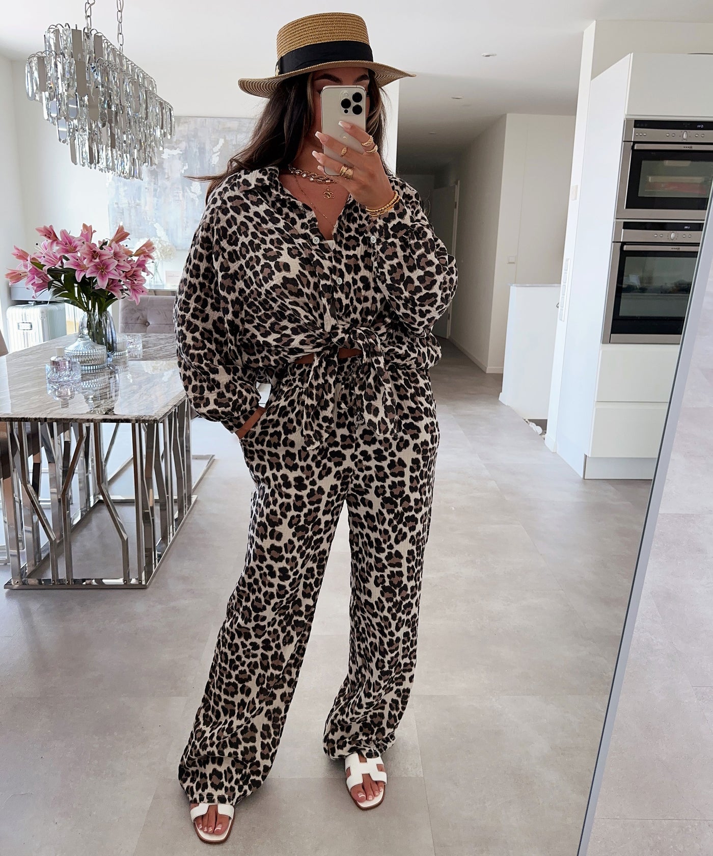 Oversize Musselin Bluse Freya Leo Braun Kurz  Ladypolitan - Fashion Onlineshop für Damen   
