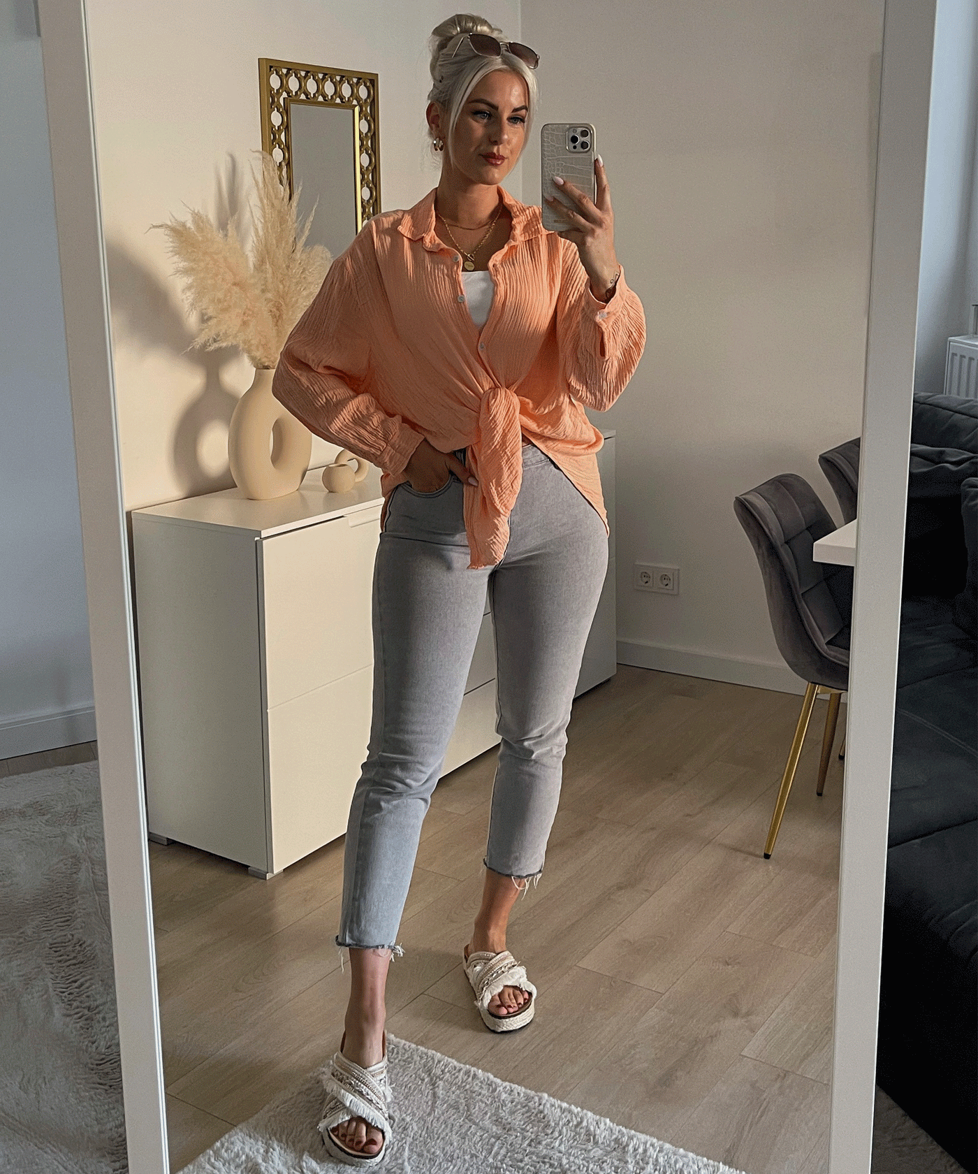Oversize Musselin Bluse Freya Pastel Orange Kurz  Ladypolitan - Fashion Onlineshop für Damen   