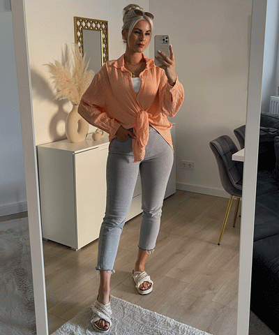 Oversize Musselin Bluse Freya Pastel Orange Kurz  Ladypolitan - Fashion Onlineshop für Damen   