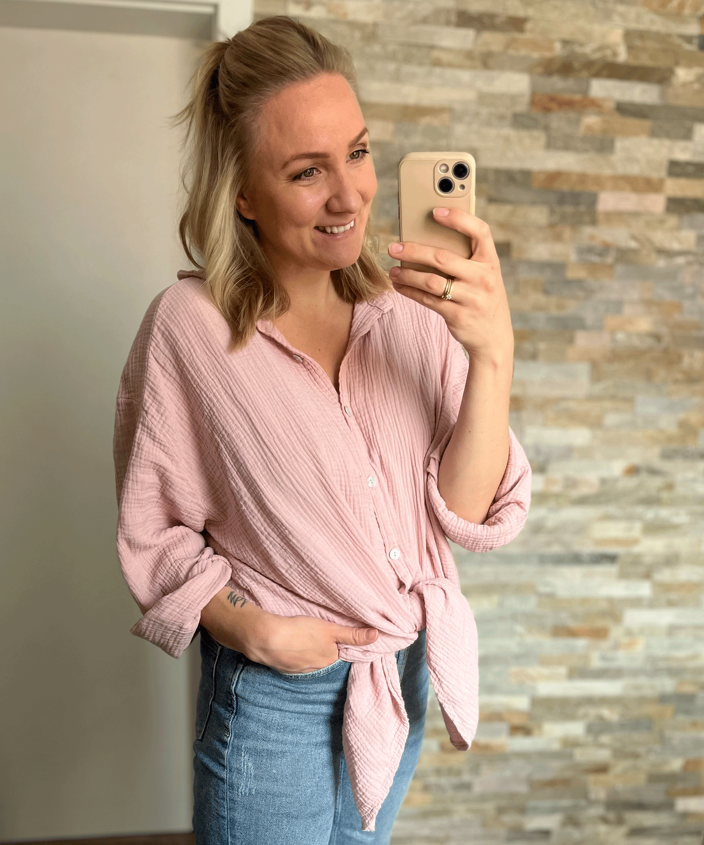 Oversize Musselin Bluse Freya Rosa Kurz  Ladypolitan - Fashion Onlineshop für Damen   