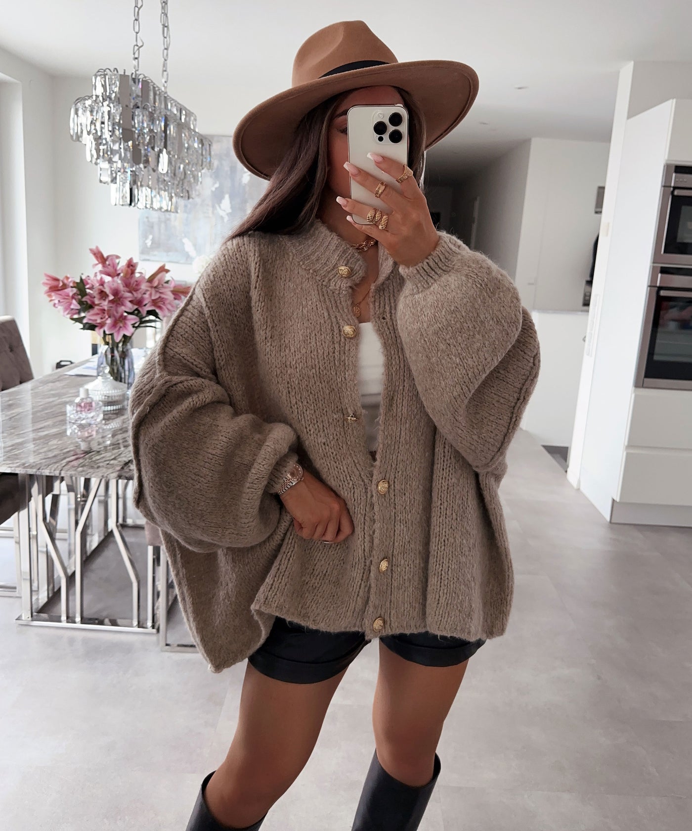Oversize Strickjacke Jalsien Taupe  Ladypolitan ♡   