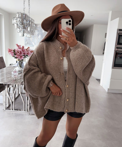 Oversize Strickjacke Jalsien Taupe  Ladypolitan ♡   