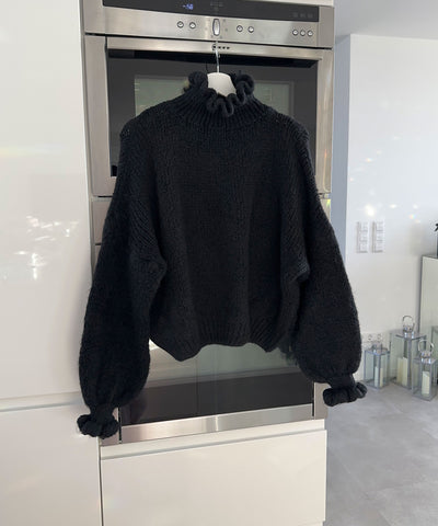 Pullover Caja Schwarz  Ladypolitan ♡   