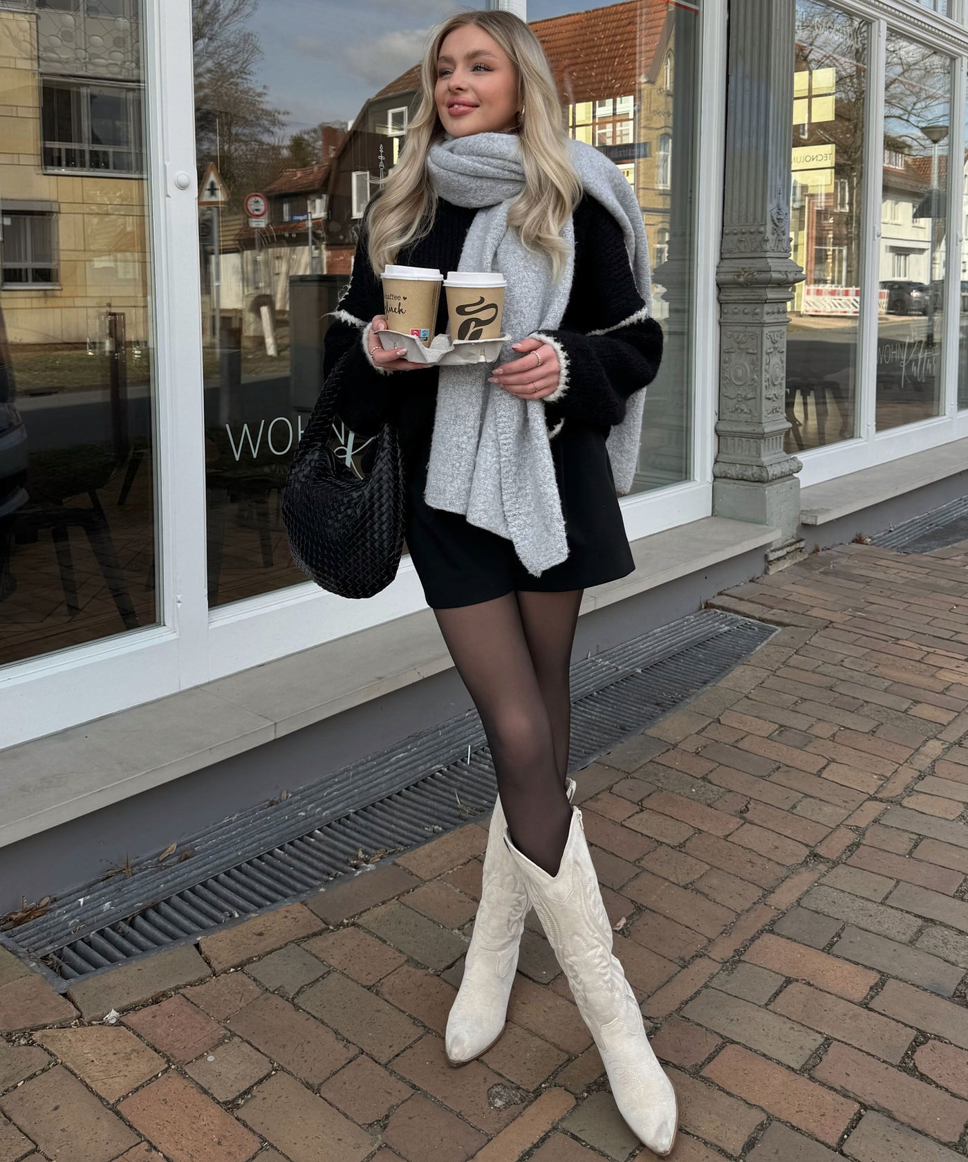 Pullover Helena Schwarz  Ladypolitan ♡   