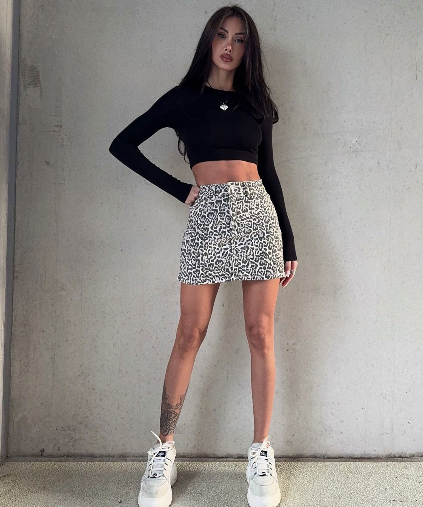 Stretch Rock Sunila Leo Ladypolitan ♡
