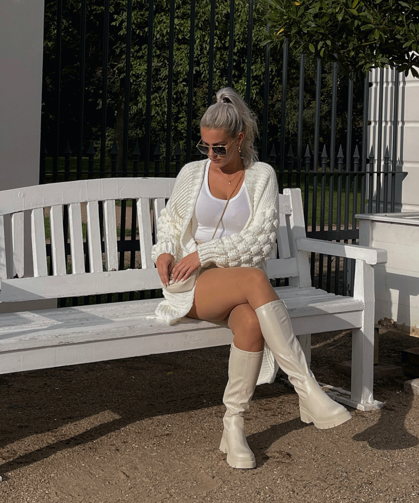 Strickjacke Cloudy Lang Weiß  Ladypolitan - Fashion Onlineshop für Damen   