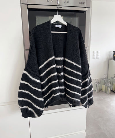 Cardigan Ray gestreift Schwarz Weiß  Ladypolitan ♡   