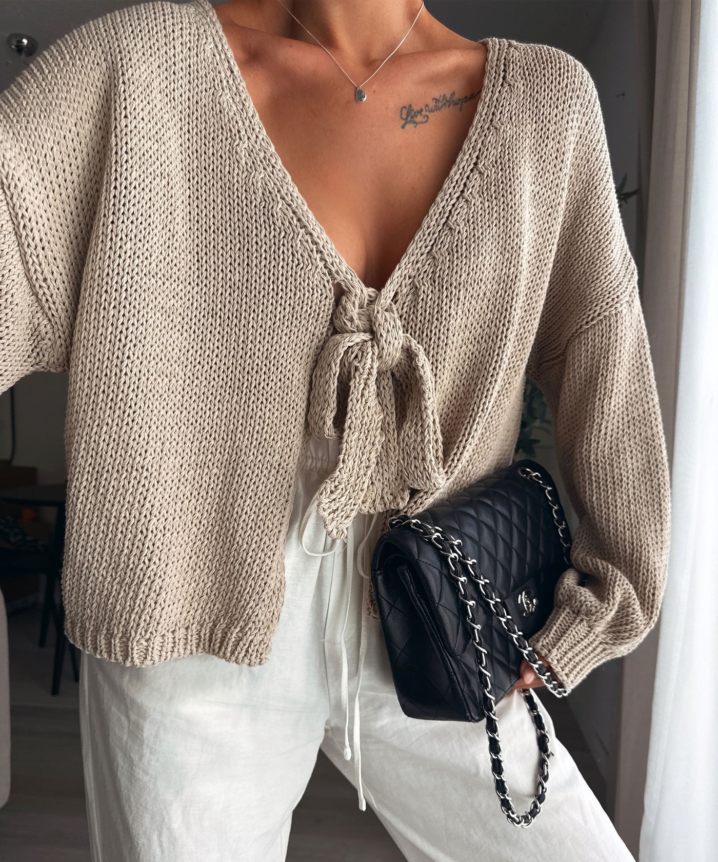 Strickjacke Cora Schleife Beige Ladypolitan ♡