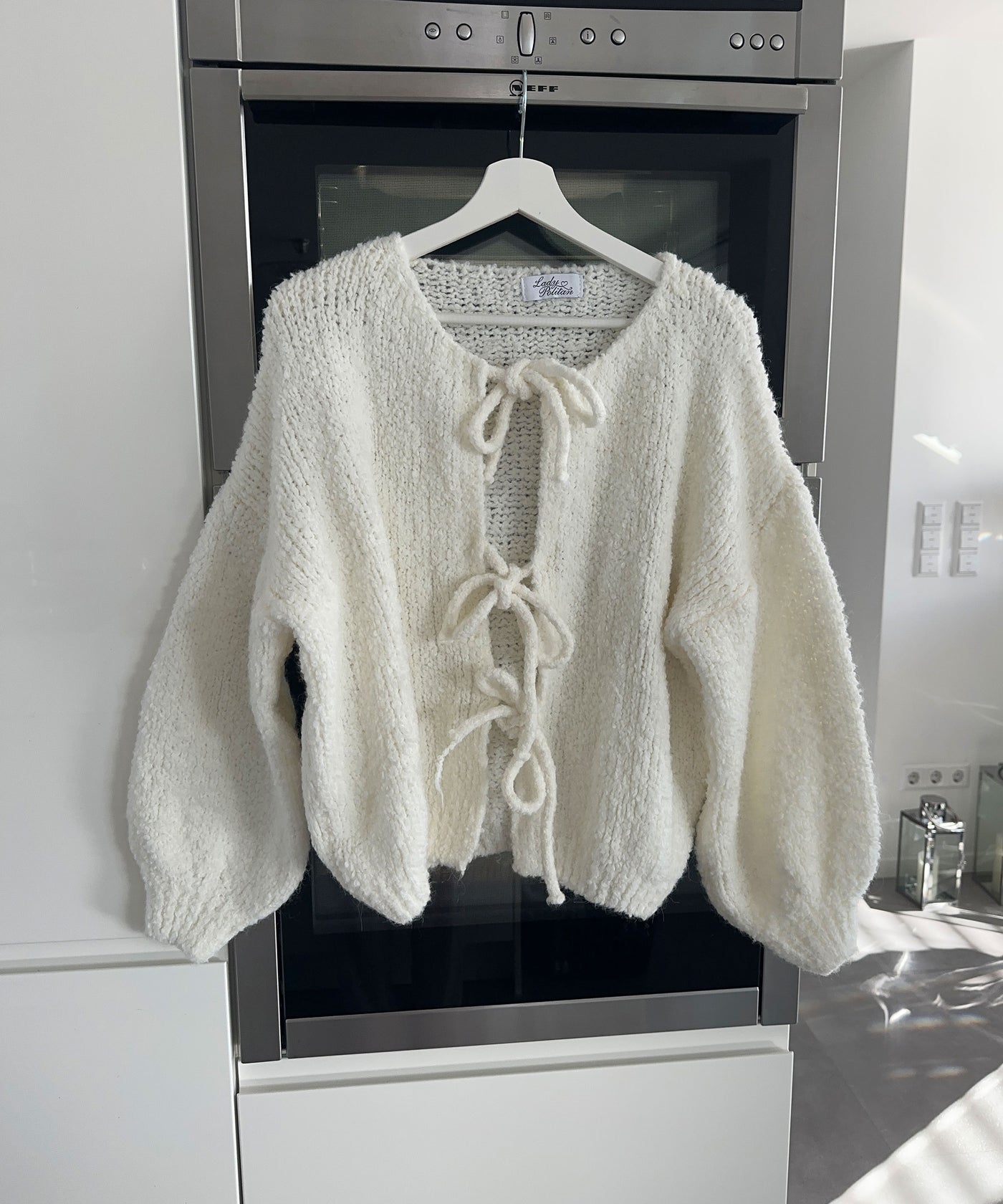 Boucle Cardigan Dina Weiß  Ladypolitan ♡   