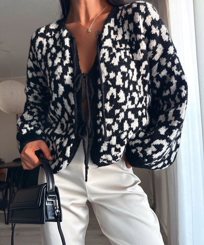 Cardigan Schleife Fia Leo Schwarz Weiß Ladypolitan ♡