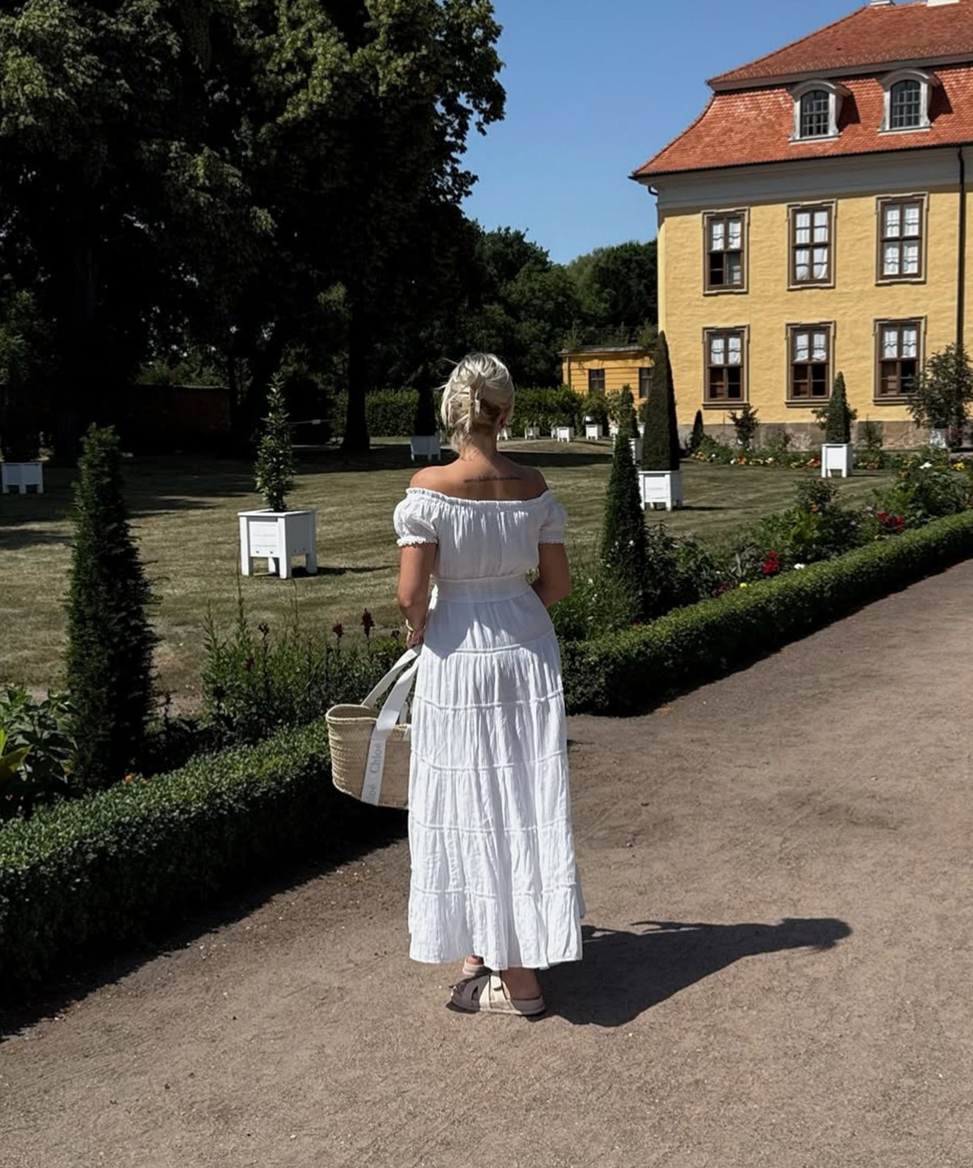 Kleid Nakita Weiß Ladypolitan ♡