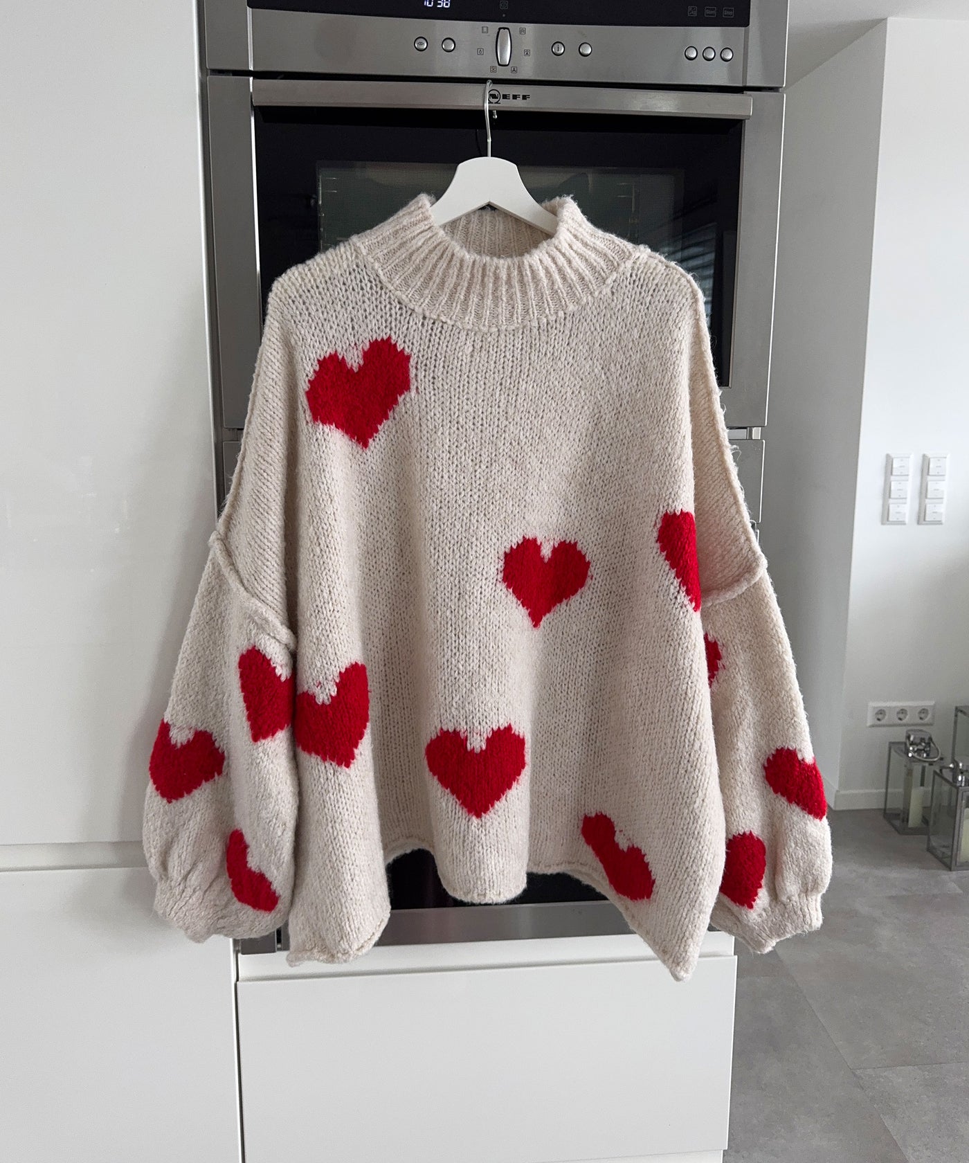 Oversize Pullover Nata Herz Beige Rot Ladypolitan ♡