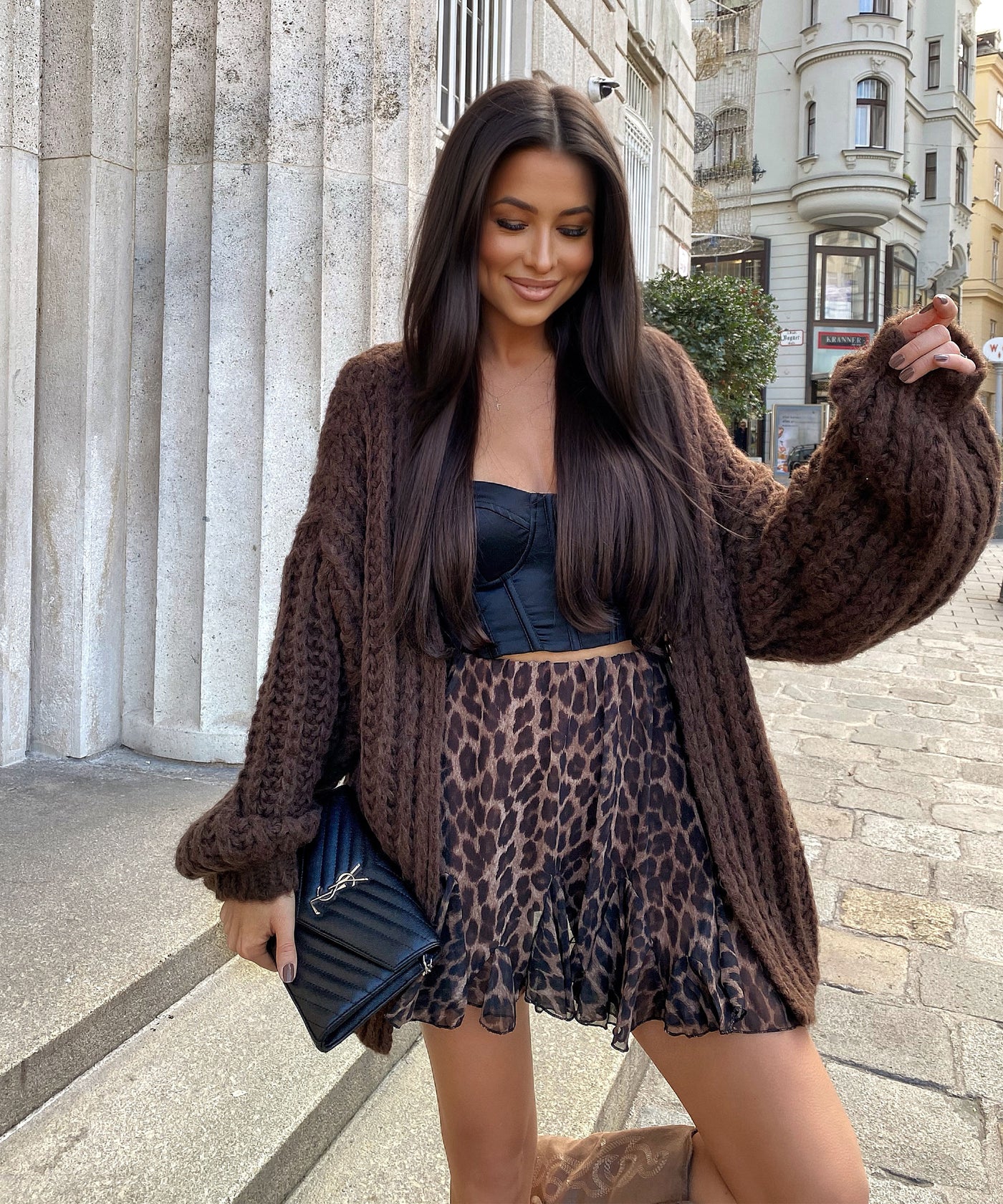 Strickjacke Gelina Dunkelbraun Ladypolitan ♡