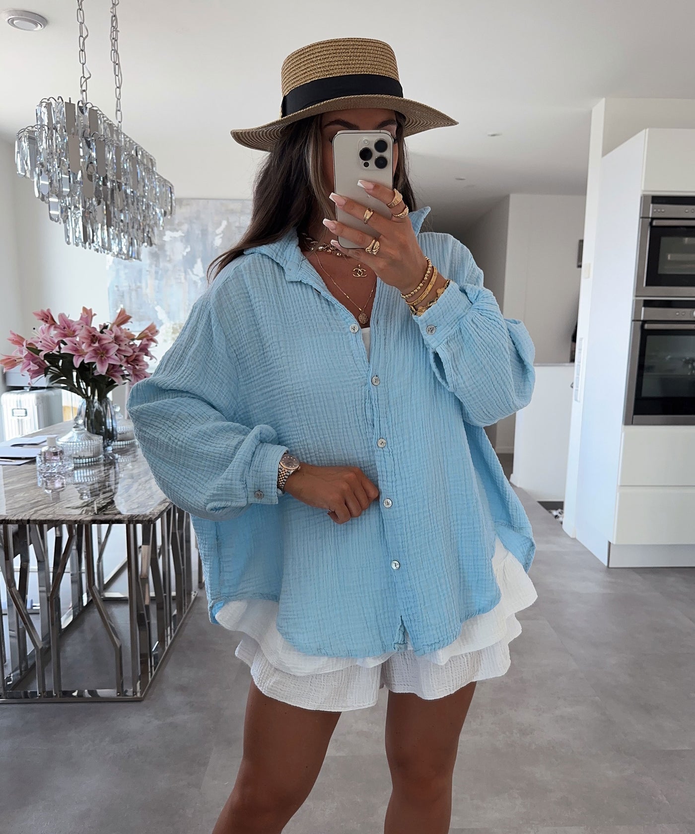 Oversize Musselin Bluse Freya Hellblau Kurz  Ladypolitan - Fashion Onlineshop für Damen   