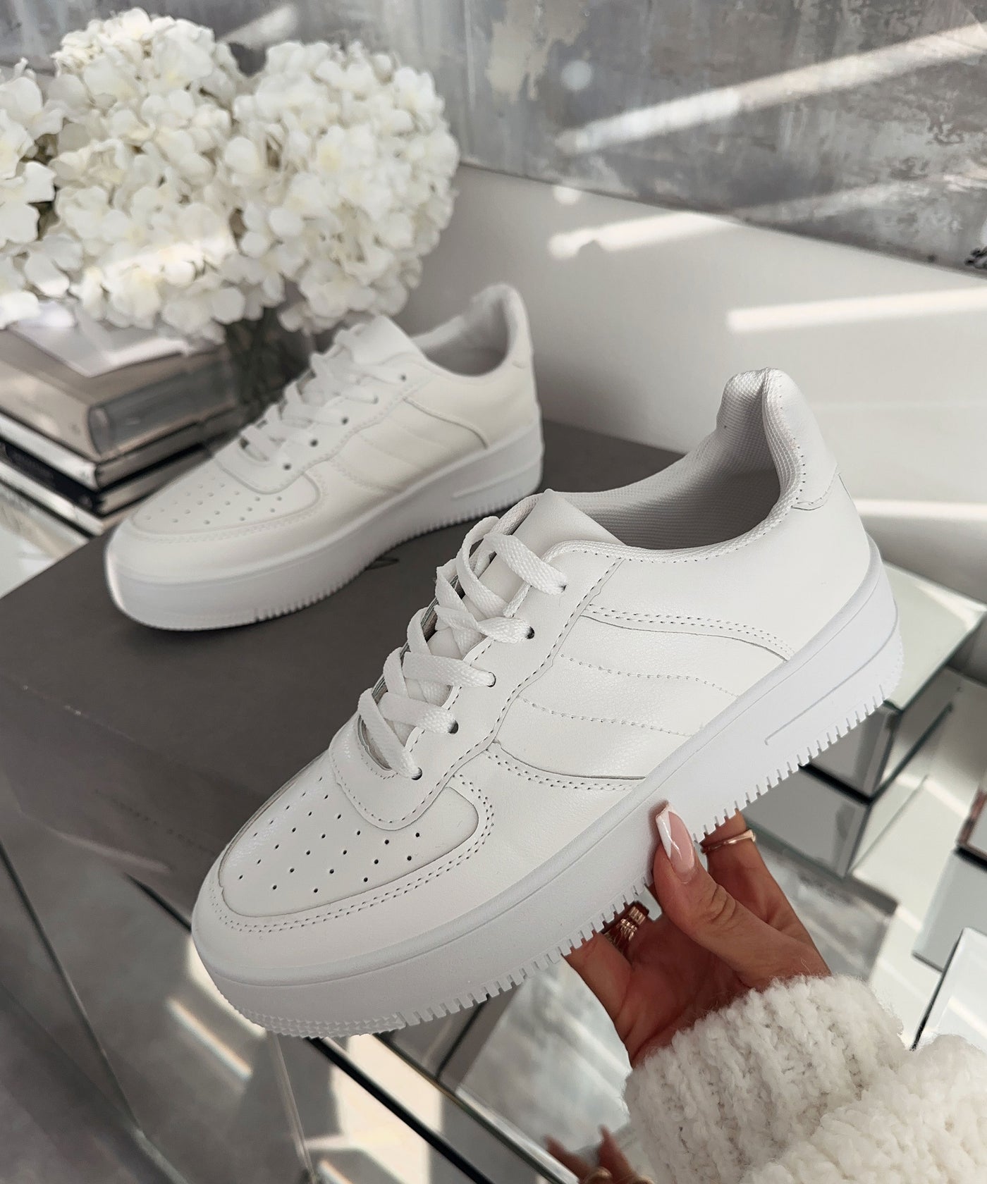 Sneaker Sarai Weiß  Ladypolitan - Fashion Onlineshop für Damen   