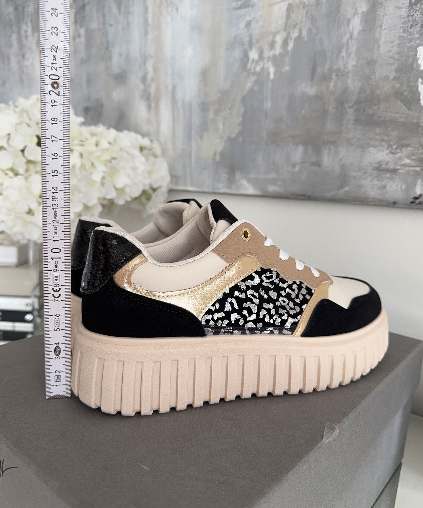 Sneaker Mara Leo Schwarz Ladypolitan ♡