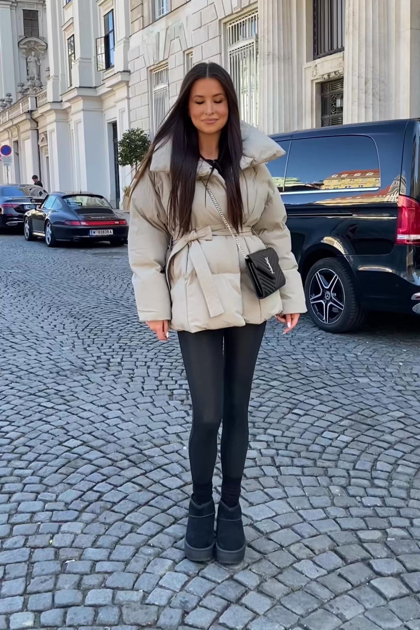 Jacke Kyleih Kurz Taupe Ladypolitan - Fashion Onlineshop für Damen