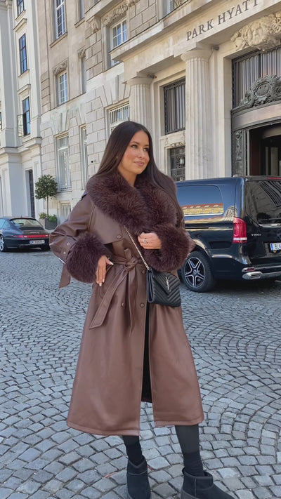 Ledermantel Hillary mit Felldetails Braun