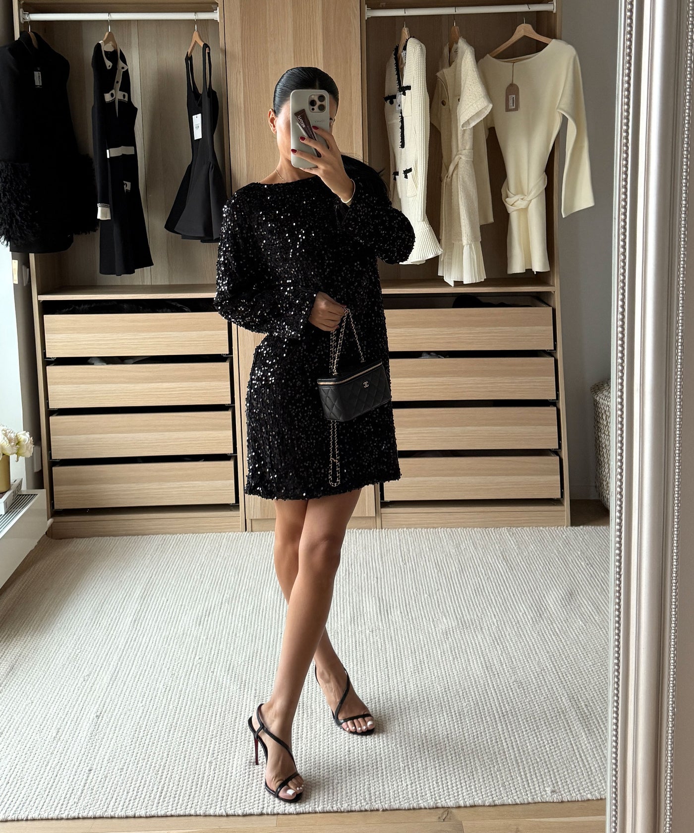 Pailletten Kleid Nessa Schwarz Ladypolitan ♡