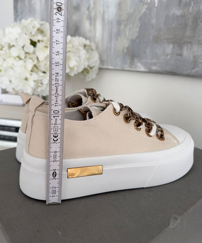 Sneaker Fabby Leo Beige Ladypolitan ♡