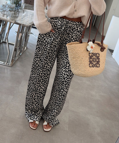 Satin Hose Leo Print Schwarz Ladypolitan ♡