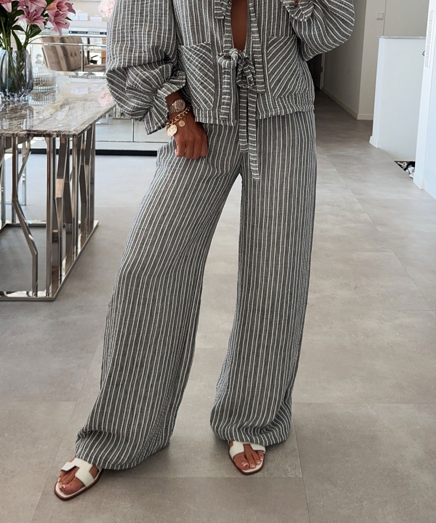 Stoffhose Emalia Streifen Grau Ladypolitan ♡