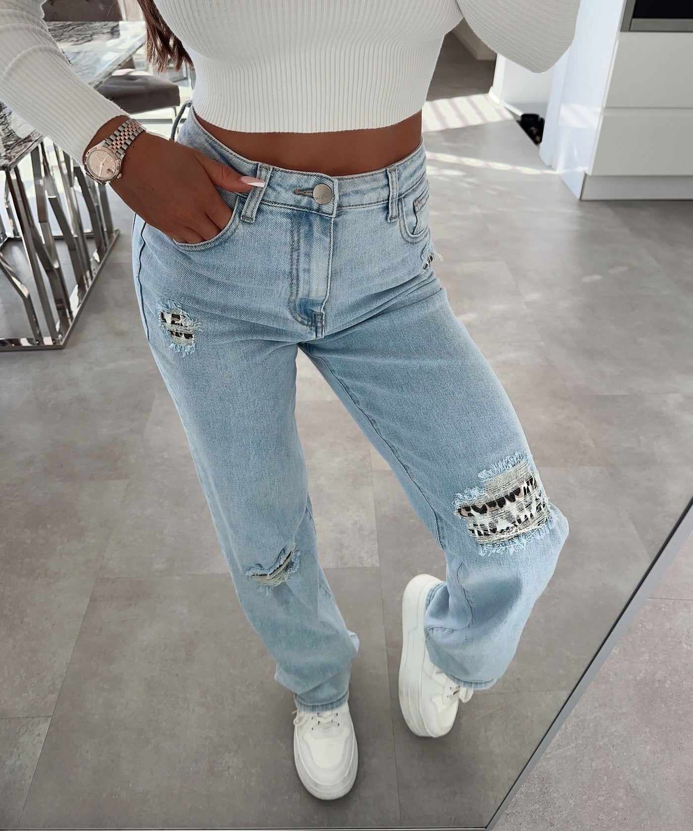 Stretch Wide Leg Jeans Zui Blau mit Leo Details  Ladypolitan ♡   