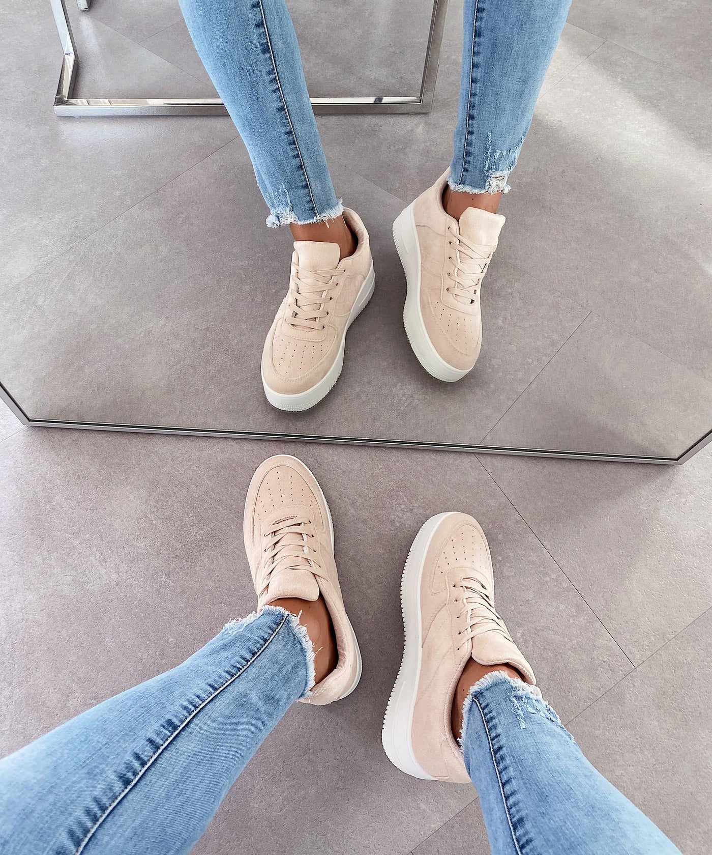 Sneaker Sarai Wildleder Beige  Ladypolitan - Fashion Onlineshop für Damen   