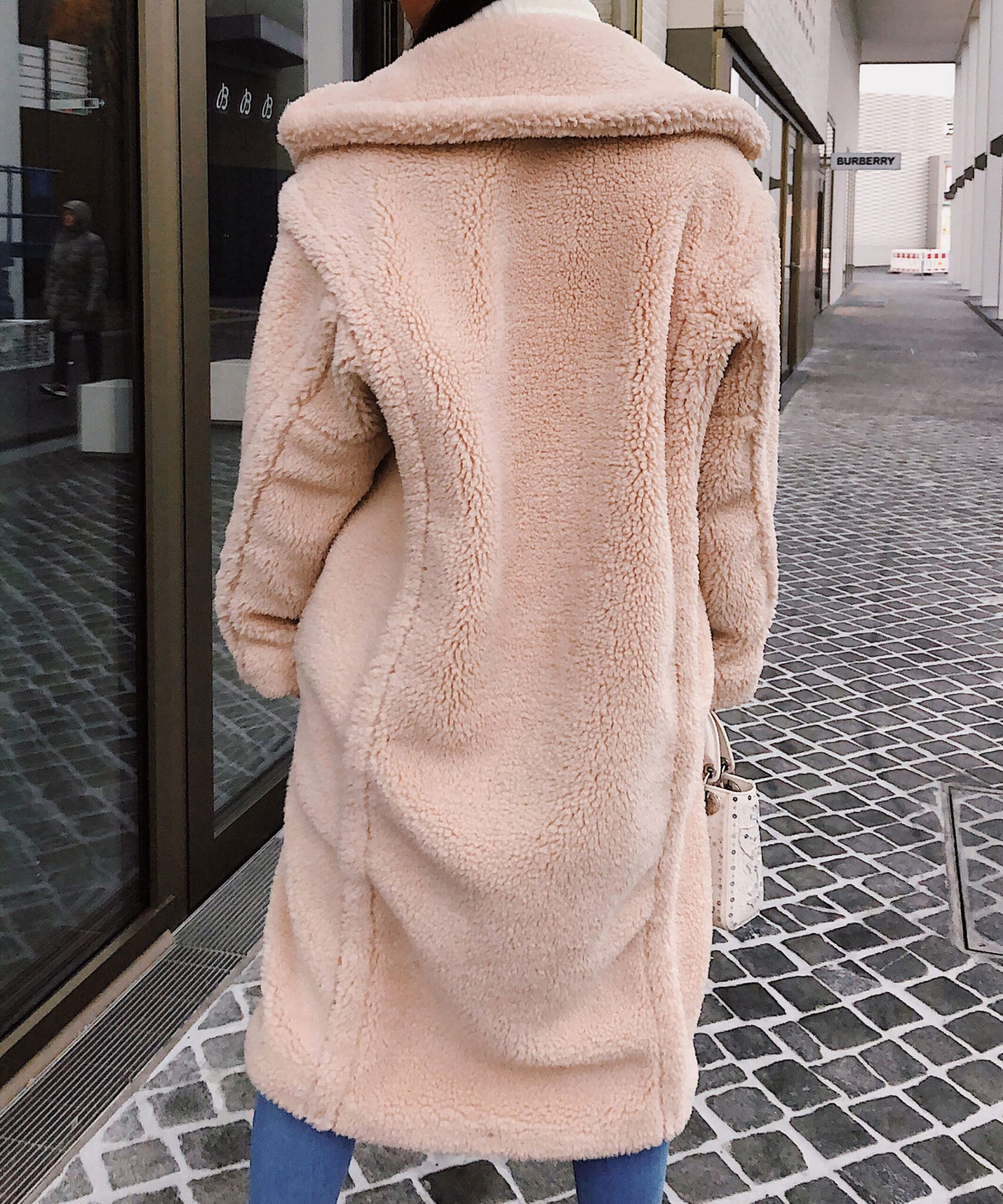Beiger oversize Teddymantel  Ladypolitan - Fashion Onlineshop für Damen   