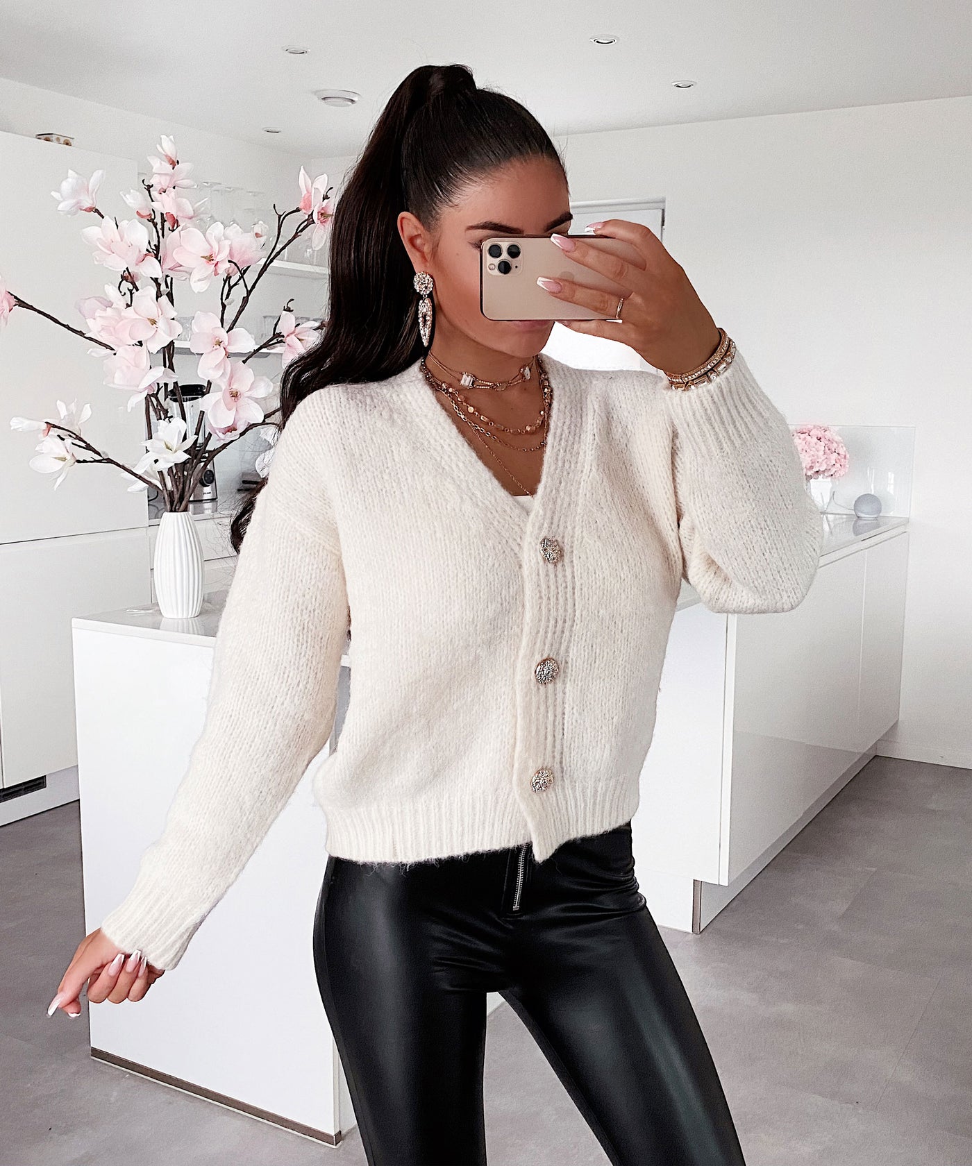 Cardigan Miracle Beige  Ladypolitan - Fashion Onlineshop für Damen   