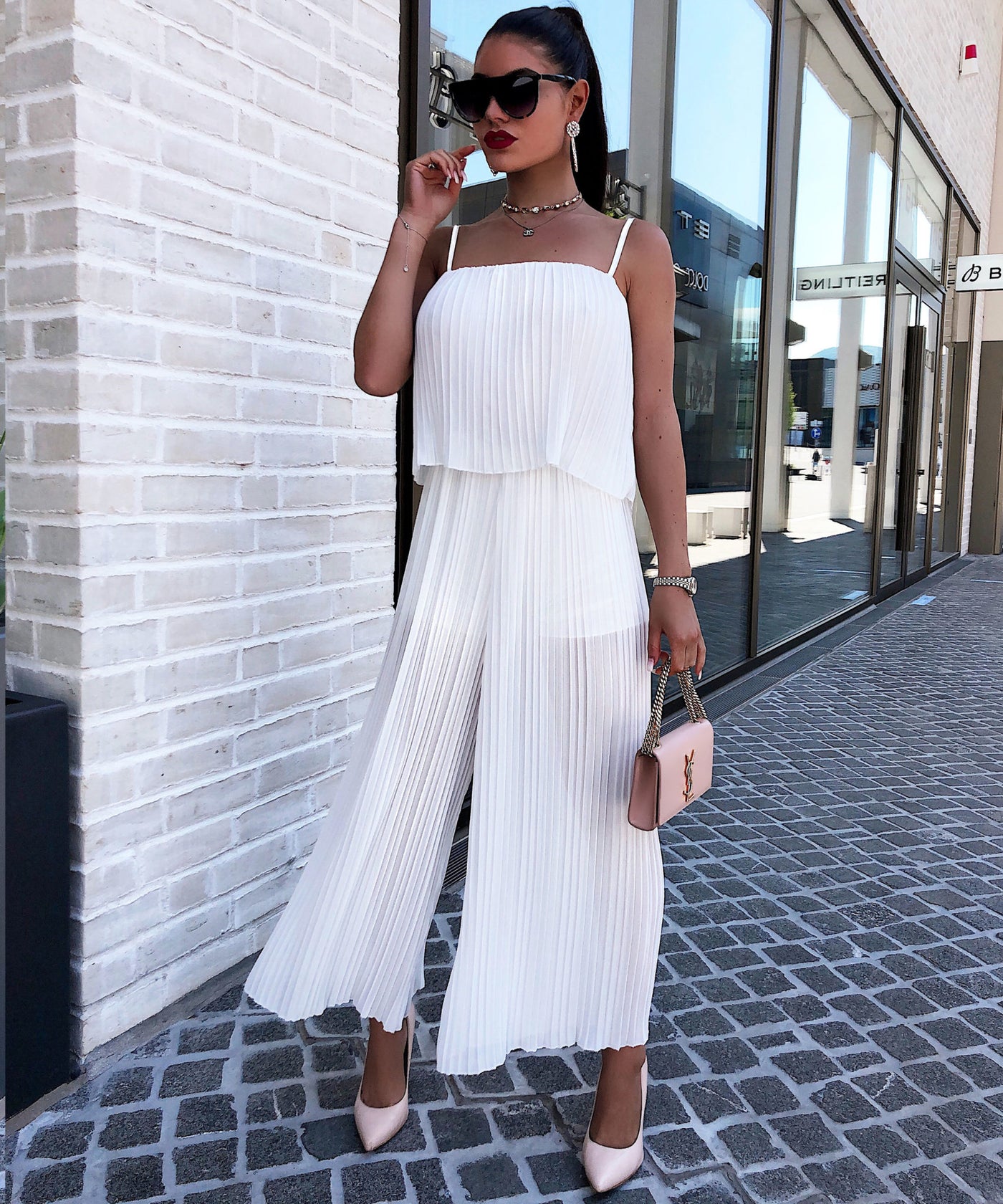 Eleganter Plissee Einteiler Weiß  Ladypolitan - Fashion Onlineshop für Damen   