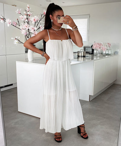 Eleganter Plissee Einteiler Weiß  Ladypolitan - Fashion Onlineshop für Damen   